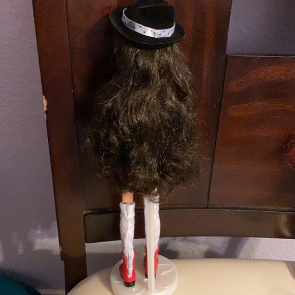 Project Mc2 McKeyla's Lava Light Doll - Picture 7 of 11